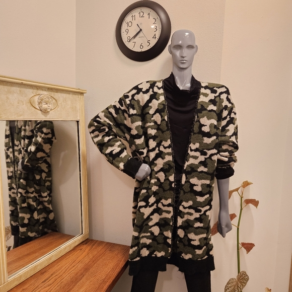 Mud pie, Camo Cardigan - Picture 4 of 10